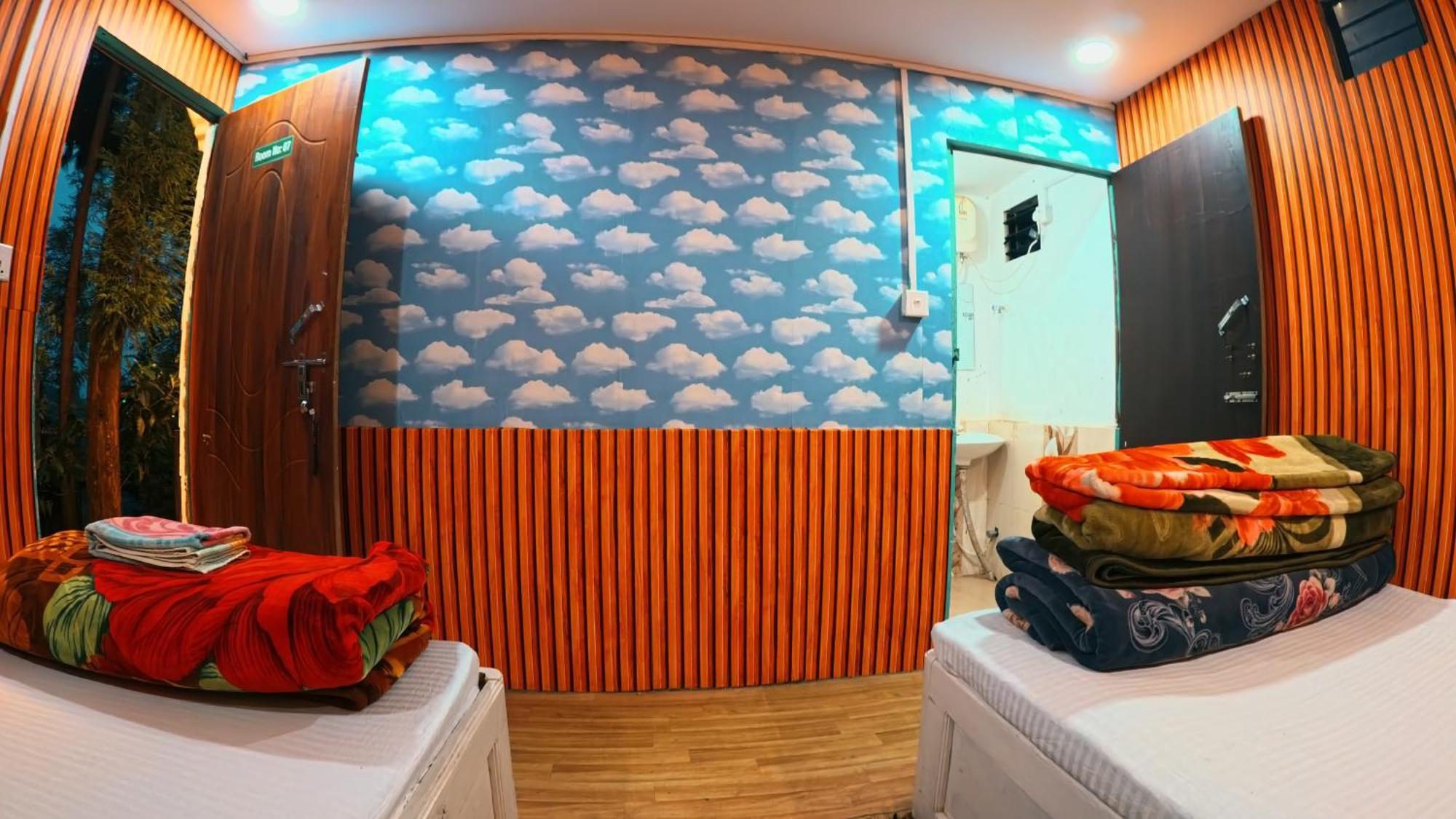 Lake View Resort Masala Zone Suryodaya エクステリア 写真